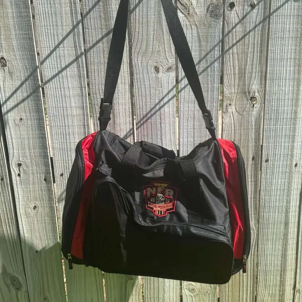 Wrangler NFR 2016 Las Vegas ProRodeo Justin Boots Red Black Duffel Travel Bag